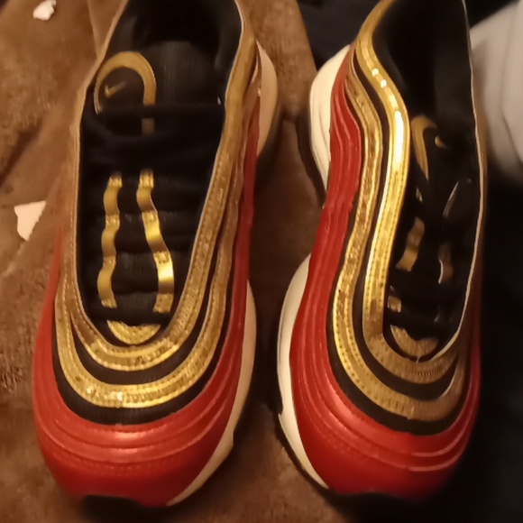 Shoes - Picture 2 of 2